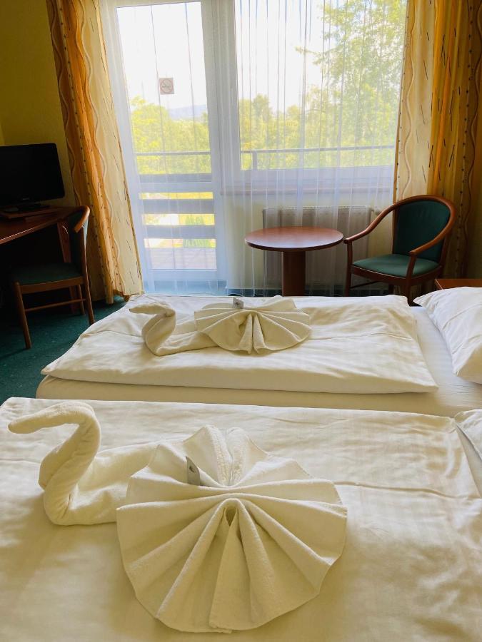 Garni Hotel Pyramida Cheb Zewnętrze zdjęcie